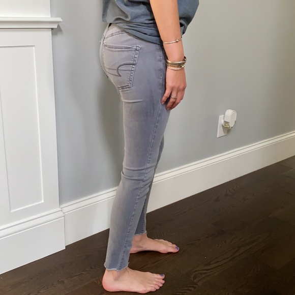 American Eagle Distressed Ankle Mid Rise Jegging - Picture 4 of 14